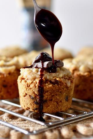 carrot cake muffin 5 seed butter maple chocolate